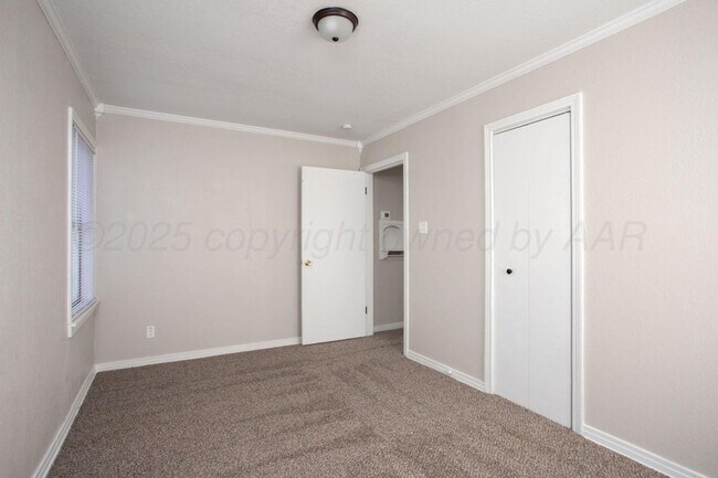 Building Photo - Cute Avondale Home