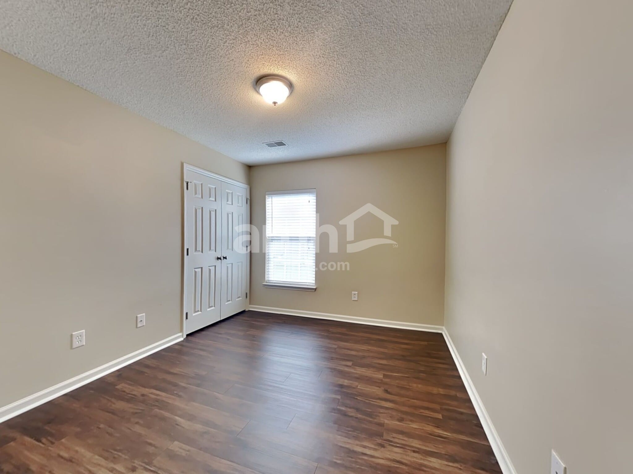 Building Photo - 136 Wildberry Ln