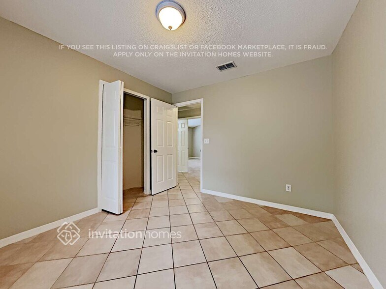 Building Photo - 8028 Birman St