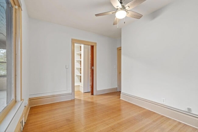 Building Photo - 2744 Fremont Ave S