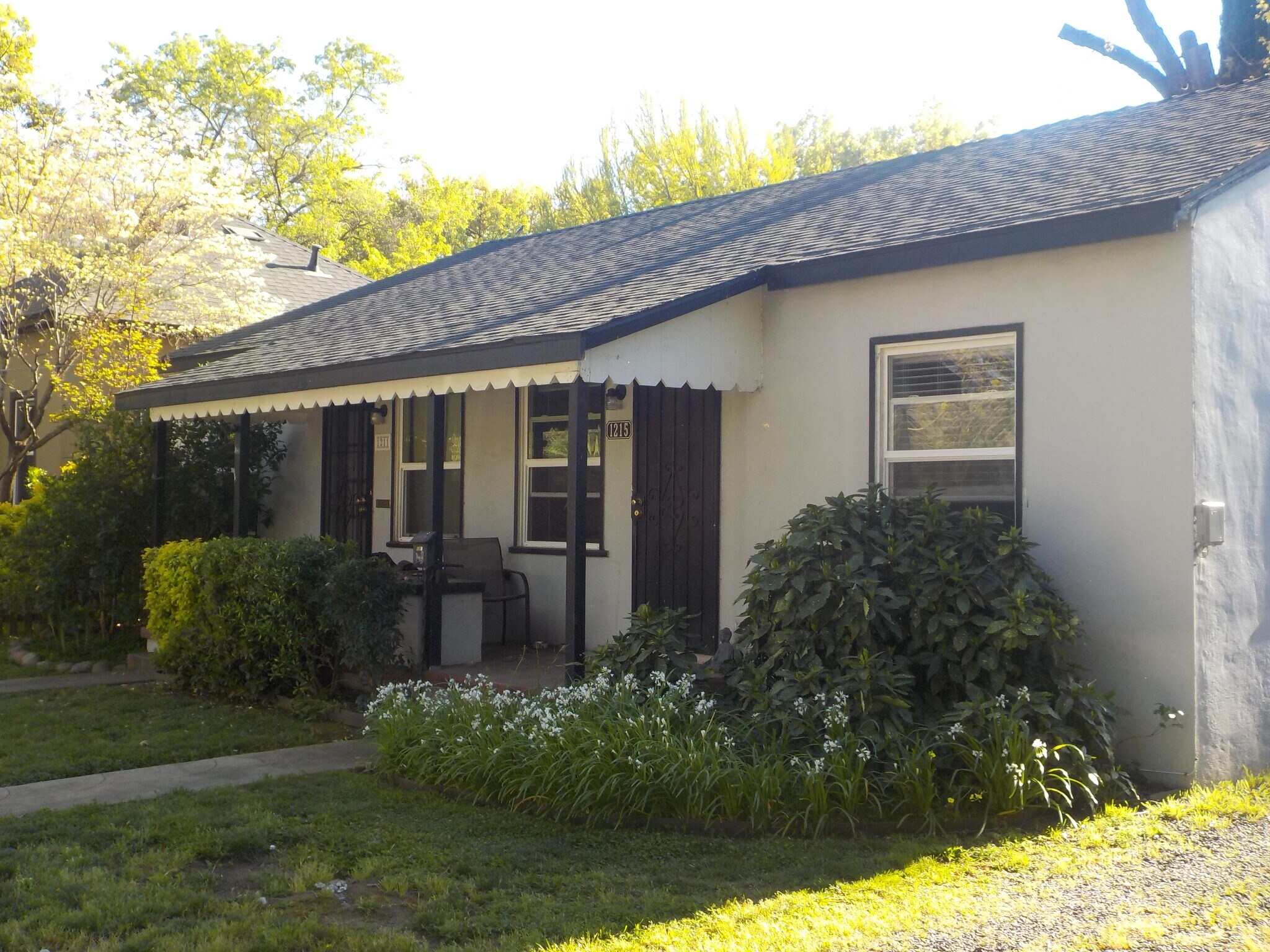 Building Photo - 1211 Laburnum Ave