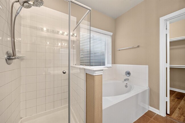 Building Photo - 2403 Summers Glen Ct