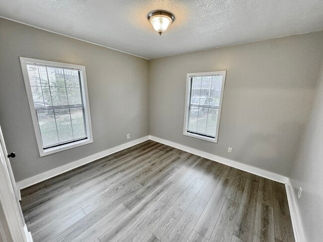 Building Photo - 2708 Filmore Ave