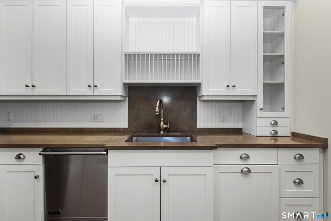 Building Photo - 50 Stone Ridge Way