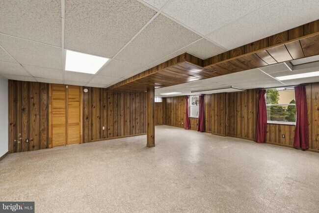 Building Photo - 9608 9th Ave