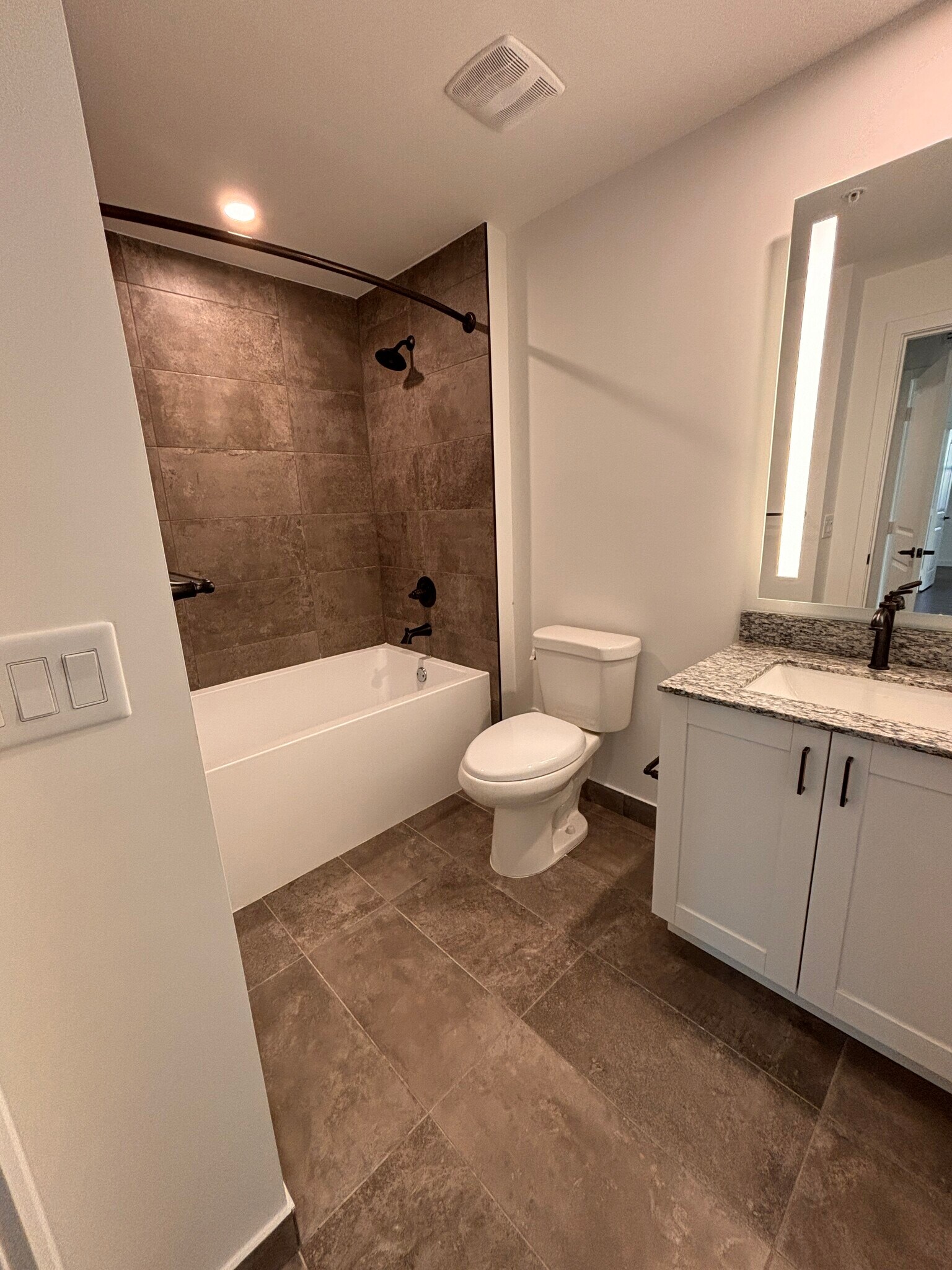 Building Photo - 1941 Fillmore St