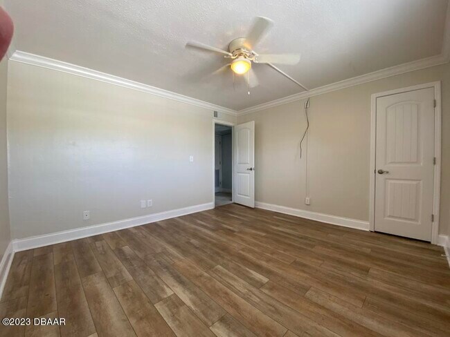 Building Photo - 65 Seton Trail