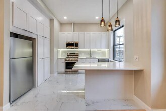 Building Photo - 3302 Palisade Ave