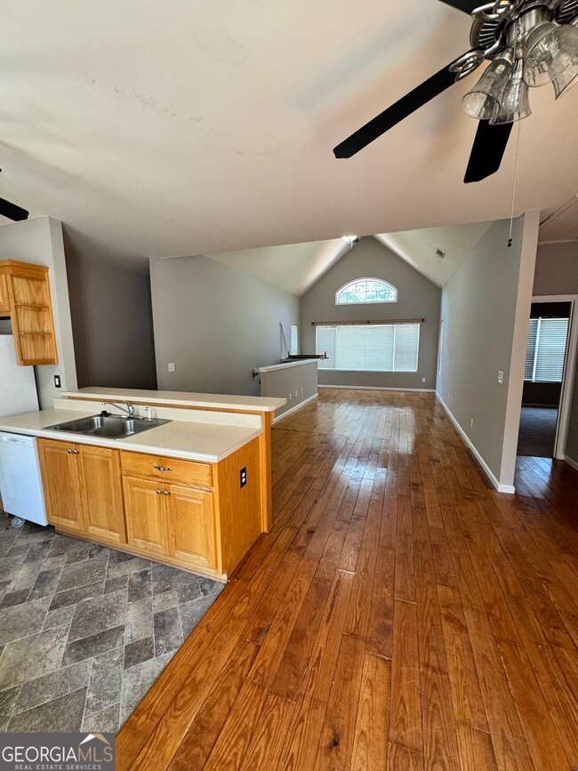 Building Photo - 376 Pointe Cir