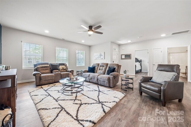 Building Photo - 8513 Gold Rush Ct