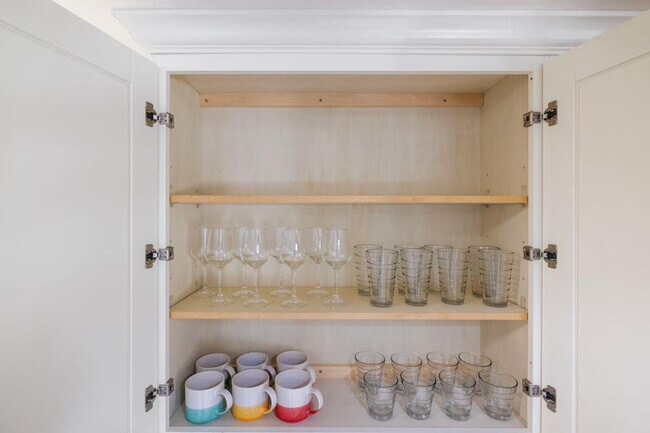 Building Photo - 919 Redbird Dr