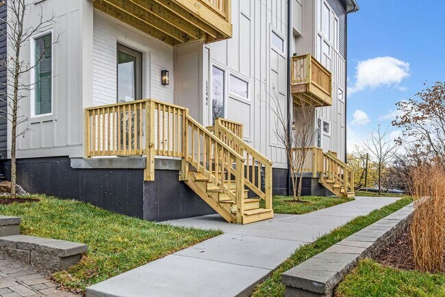 Building Photo - 1244 1st Ave S