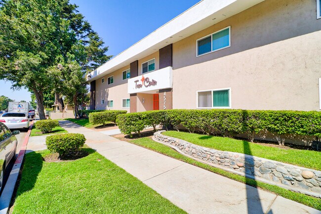 Building Photo - Towne Center Garden Apartments