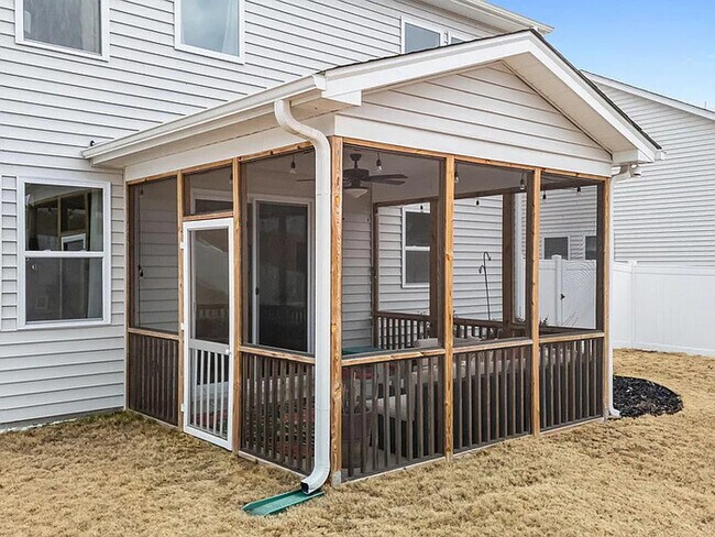 Building Photo - Earn Wealth While Leasing – Like a Homeowner – Lease to Own