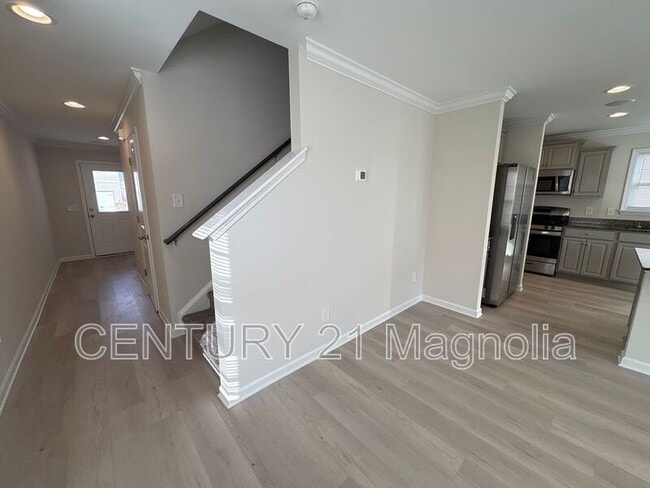 Building Photo - 815 Delta Ln