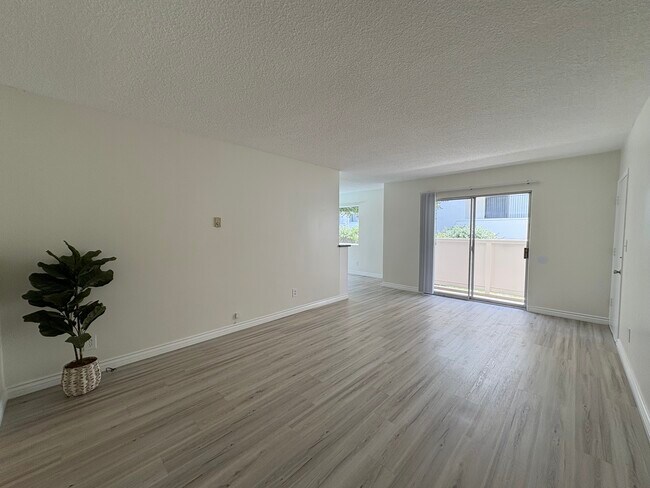 Living Room - Anza South Apartments