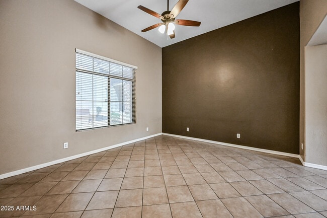 Building Photo - 41708 N Parker Ct