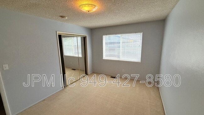 Building Photo - 2565 Van Buren Dr