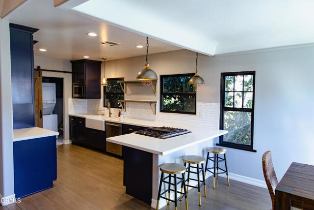 Building Photo - 55 S Catalina St
