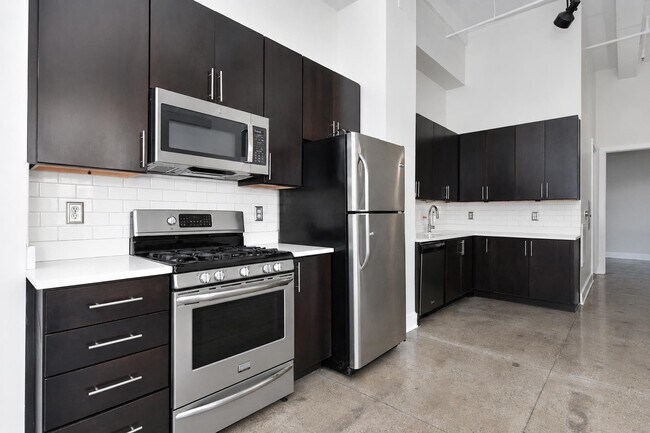 Building Photo - 325 Palisade Ave