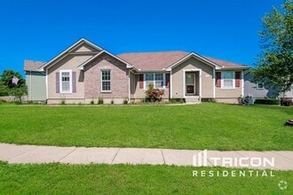 Building Photo - 1302 Rayce Dr