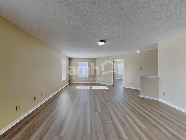 Building Photo - 13314 Loyalty Dr