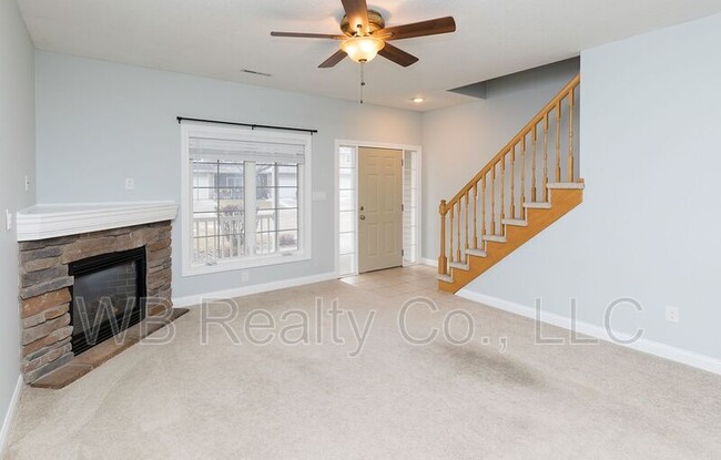 Building Photo - 10525 Hickory Dr