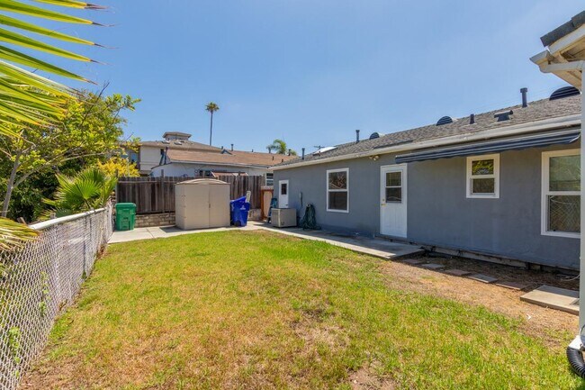 Building Photo - 4804 Iroquois Ave