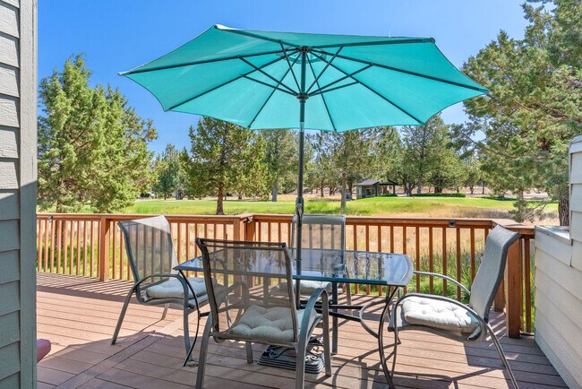 Building Photo - 1084 Golden Pheasant Dr