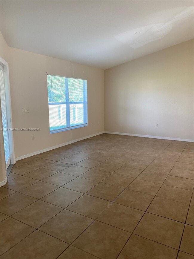 Building Photo - 13755 SW 48th Ct