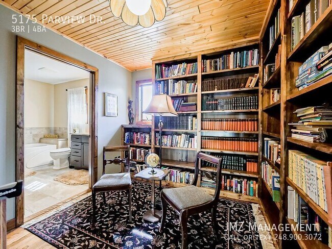 Building Photo - 5175 Parview Dr
