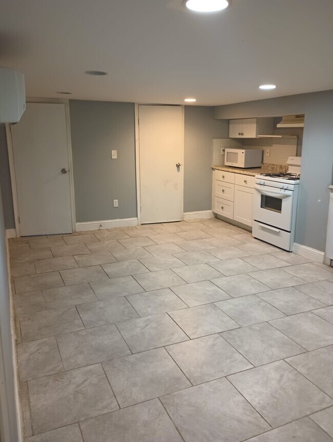 Building Photo - 3811 Barrington Road Unit 1R - Callaway/Ga...