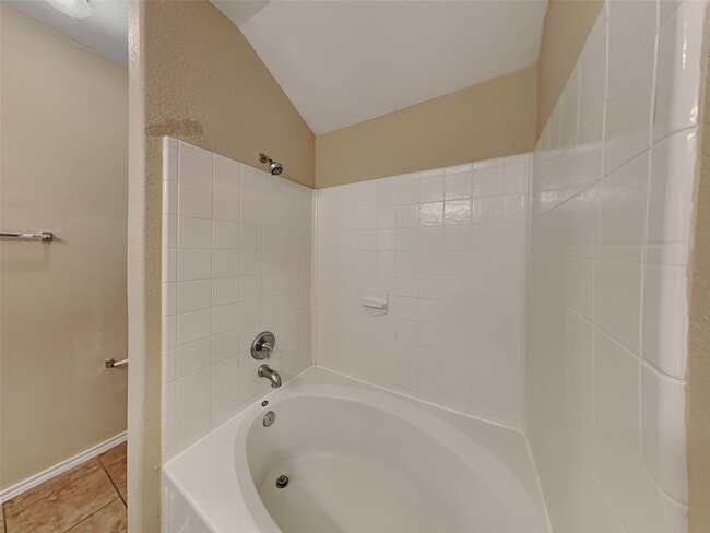 Building Photo - 9215 Birch Springs Dr