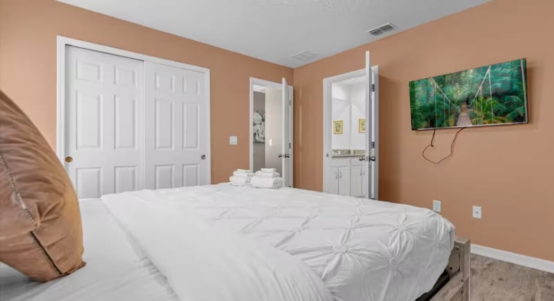 Building Photo - 8947 Amelia Downs Trail