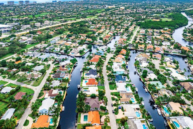 Building Photo - 1254 SW 4th Ct