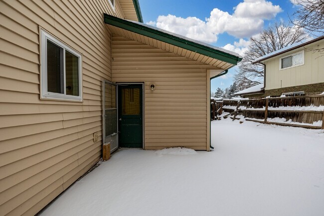 Building Photo - Perfectly remodeled 4 Bed home in Arvada