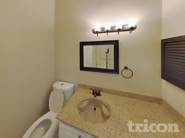 Building Photo - 1424 Savannah St