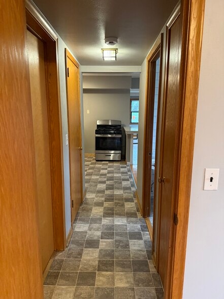 Building Photo - 3020 W 44th St