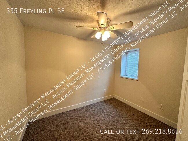 Building Photo - 335 Freyling Pl SE