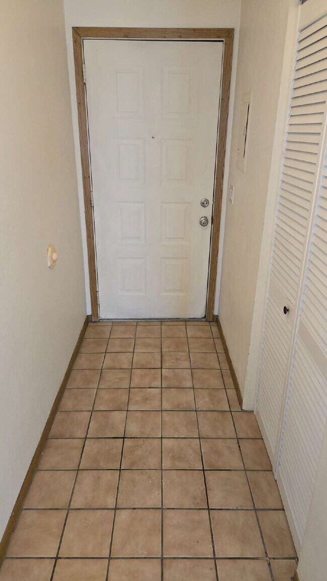 Building Photo - 8635 Clay St