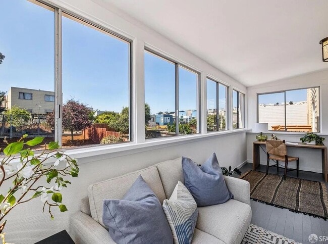 Building Photo - 845 44th Ave