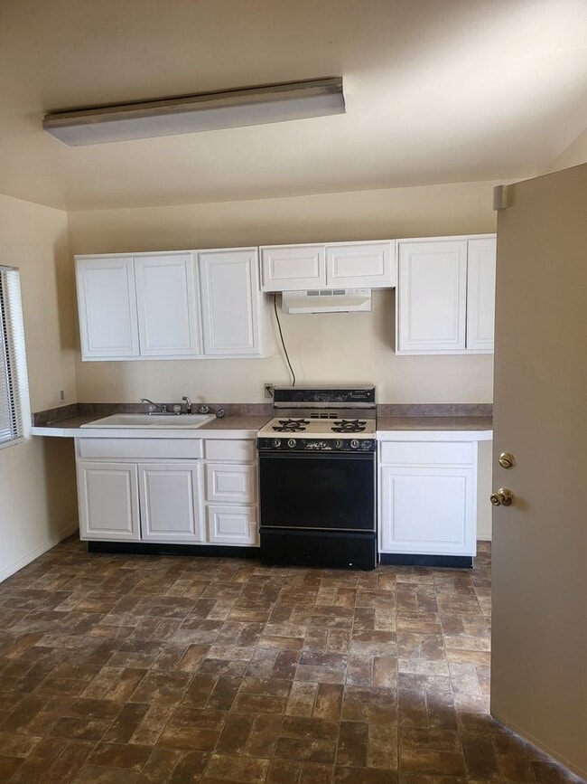 Building Photo - Little North Valley home