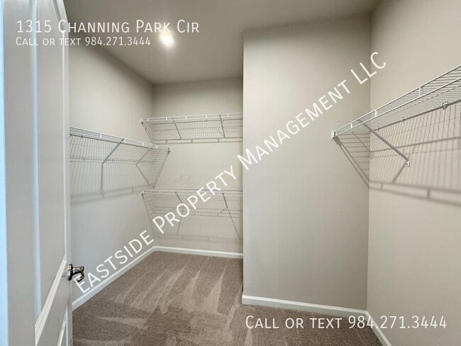 Building Photo - 1315 Channing Park Cir