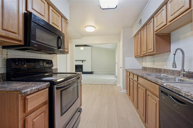 Building Photo - 3221 Ridgeview Cir