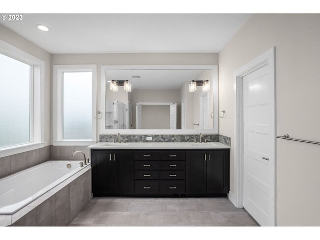 Building Photo - Beautiful 4 Bedroom + Office Home with Open Layout, Gourmet Kitchen & Large Entertainment Room