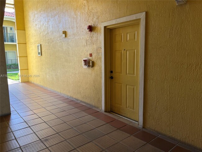 Building Photo - 7290 NW 114th Ave