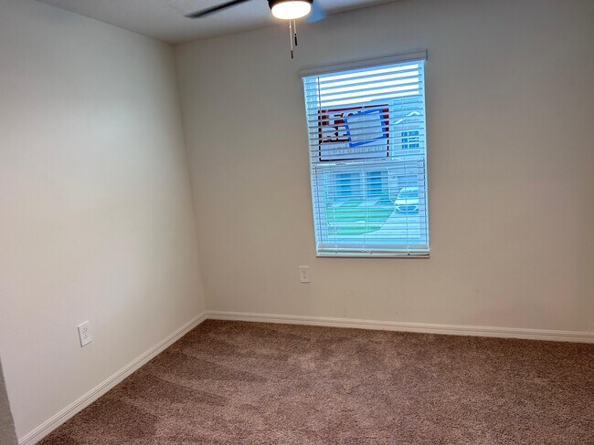 Building Photo - BELLAVIVA 733