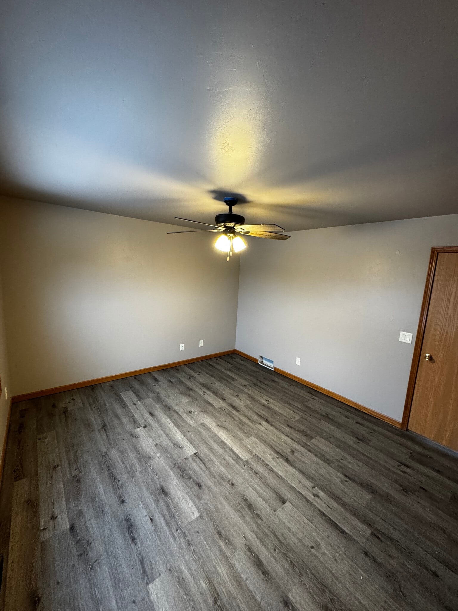 Building Photo - 726 S Main St