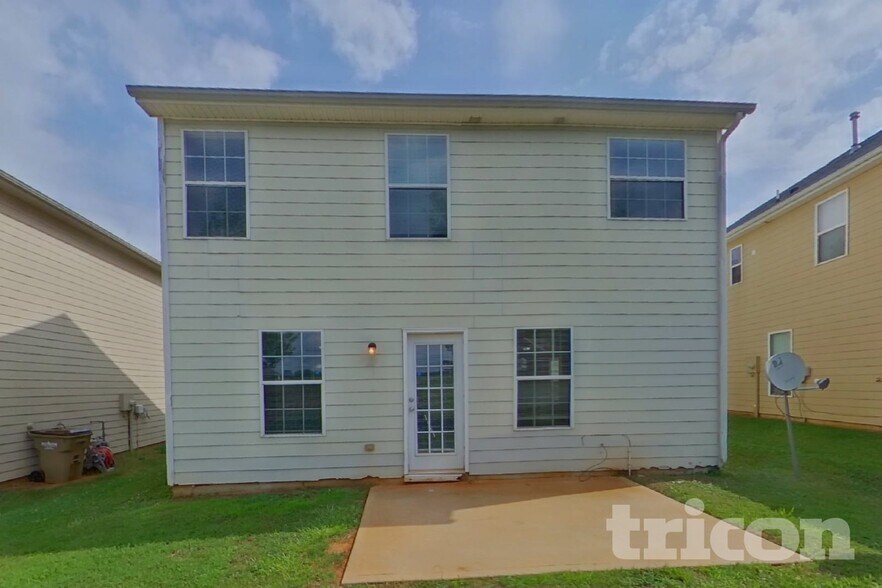 Building Photo - 2435 Cornell Cir