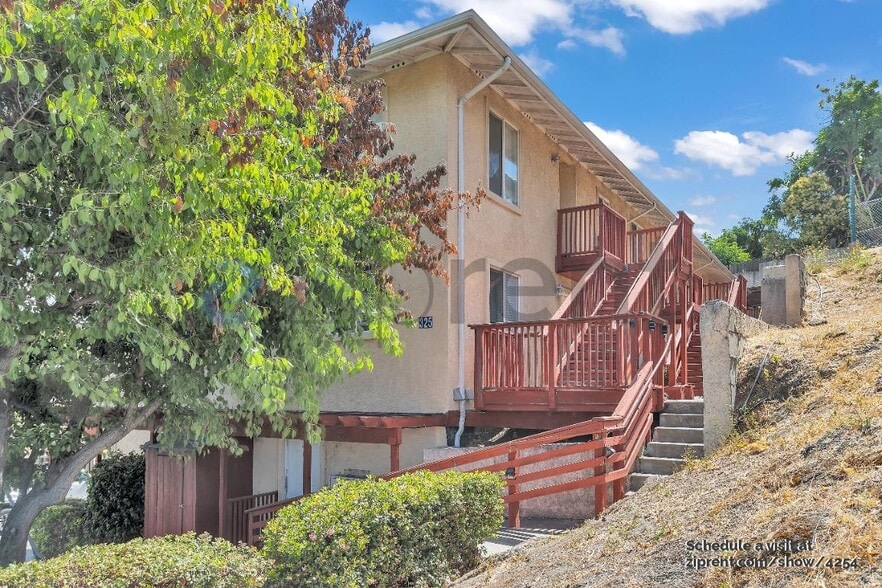 Primary Photo - 325 Vaqueros Ave